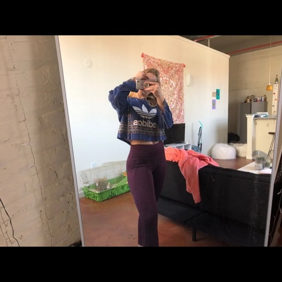 Adidas Crewneck - Picture 3 of 4